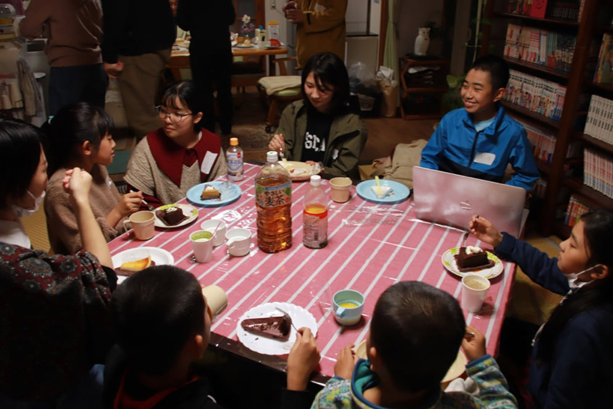 いつも楽しい仲間がいる。それが「学びの杜 いっぽ！」。